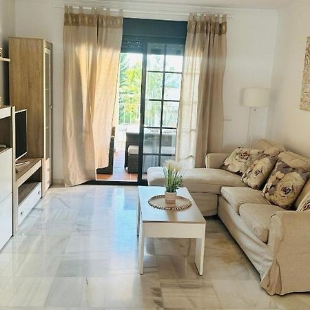 Lolo'S House Apartment เบนัลมาเดนา ภายนอก รูปภาพ