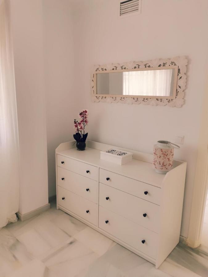 Lolo'S House Apartment เบนัลมาเดนา ภายนอก รูปภาพ