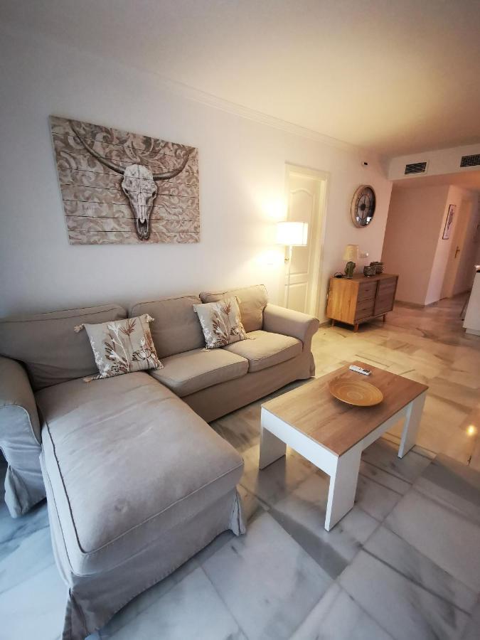 Lolo'S House Apartment เบนัลมาเดนา ภายนอก รูปภาพ